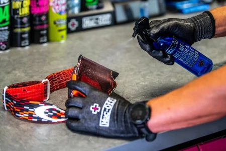 219 - Preparat do czyszczenia wizjerów i gogli - 250ml - Helmet Visor & Goggle Cleaner