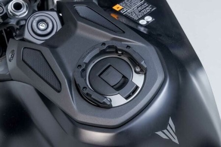 UCHWYT MOCUJĄCY TANKRING PRO SW-MOTECH YAMAHA MT-09 (23-) BLACK