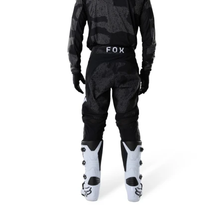 SPODNIE MOTOCYKLOWE FOX 180 BNKR BLACK CAMO