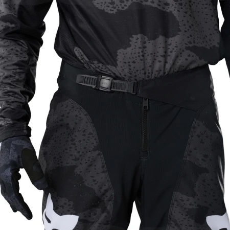 SPODNIE MOTOCYKLOWE FOX 180 BNKR BLACK CAMO
