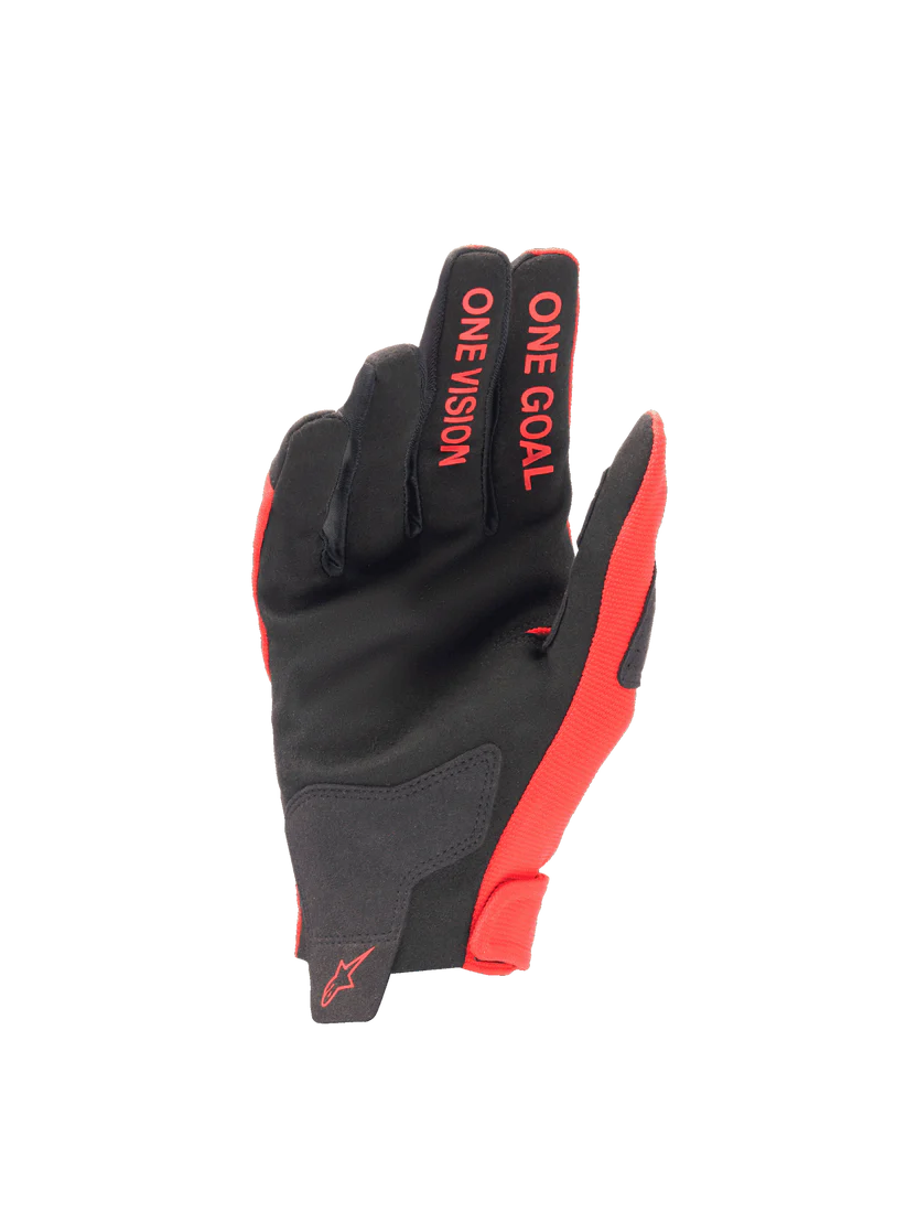 3561824-385-ba_radar-glove-web_cfe37139-07da-4e08-8f6e-301b2924e82b.webp